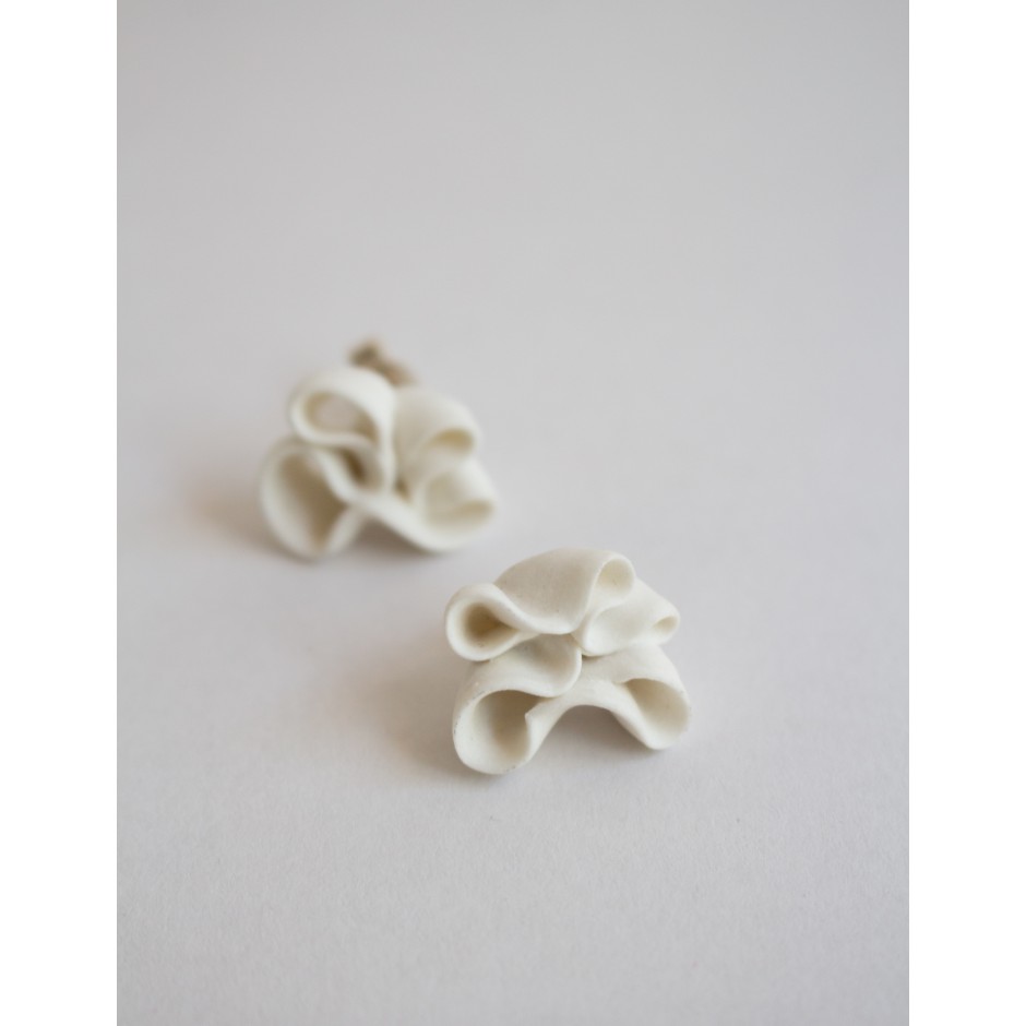 Heidi Aulikki | boucles d'oreilles en céramique blanc