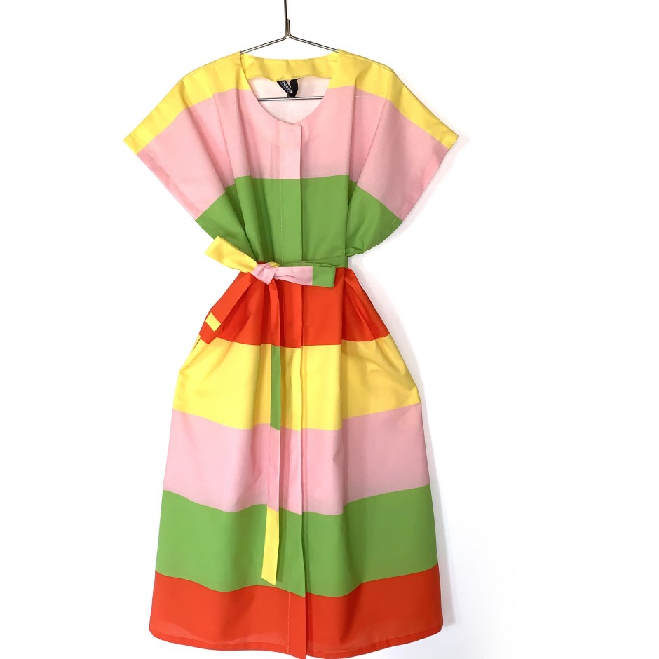 Robe Elégance Pallo en noir et blanc, Vuokko Robe Elégance Pallo en noir et blanc, Vuokko