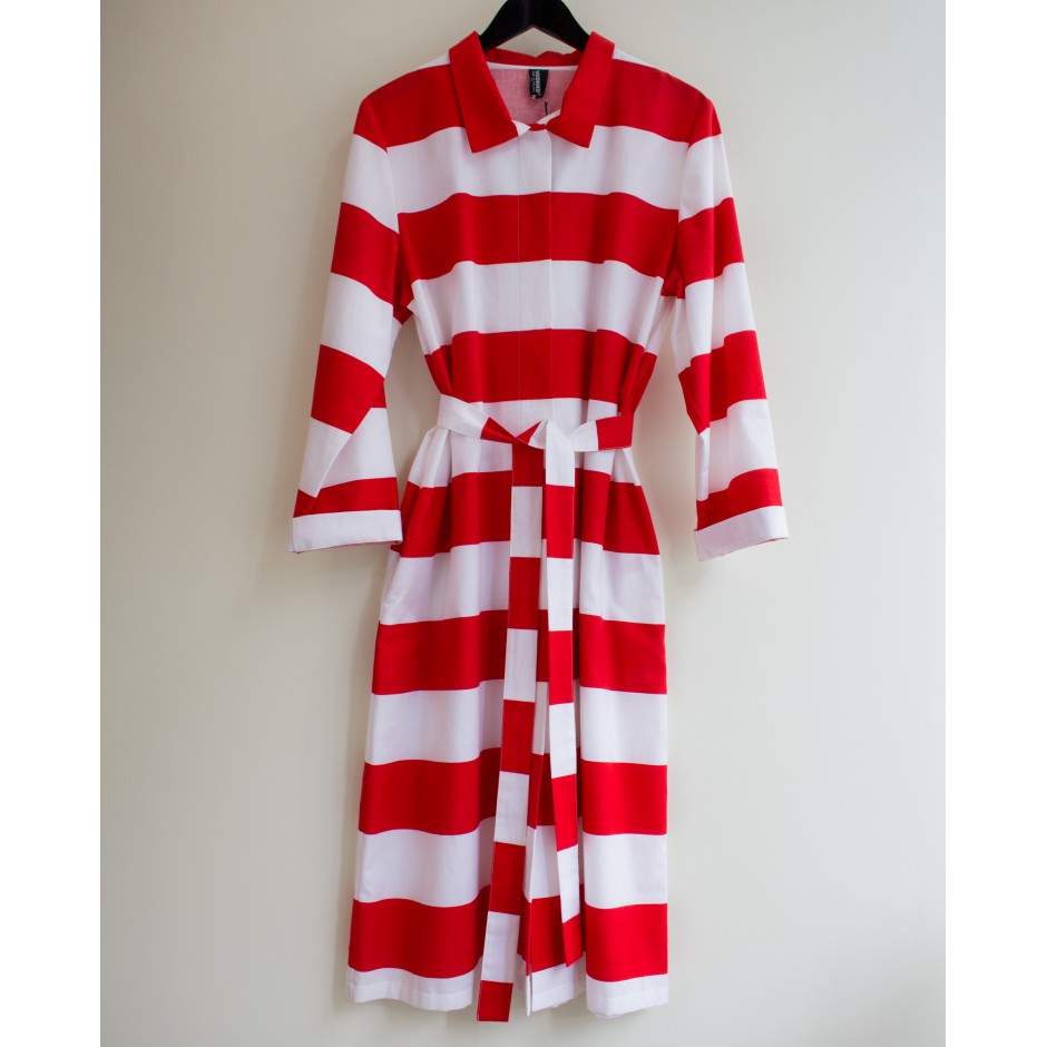 Robe Jokiraita blanc et rouge, Vuokko Robe Jokiraita blanc et rouge, Vuokko