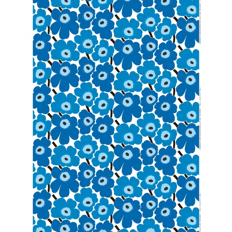 Tissu Marimekko Pieni Unikko blanc et bleu en coton disponible en ligne www.finnovashop.com et dans le magasin Finnova, Paris 5 Tissu Marimekko Pieni Unikko blanc et bleu en coton disponible en ligne www.finnovashop.com et dans le magasin Finnova, Paris 5
