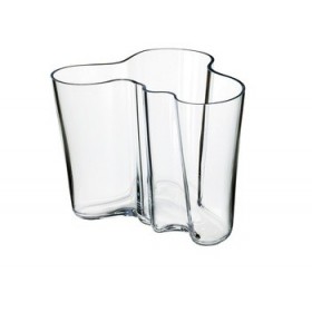 Vase Aalto Savoy, clair, design par l'architecte finlandais Alvar Aalto en 1936.