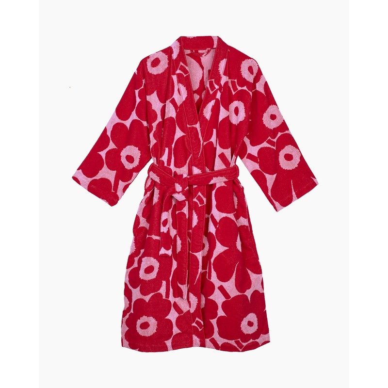 UNIKKO, peignoir Marimekko en coton éponge doux et coloris exquis disponible à Finnova Paris 5 et en ligne www.finnovashop.com